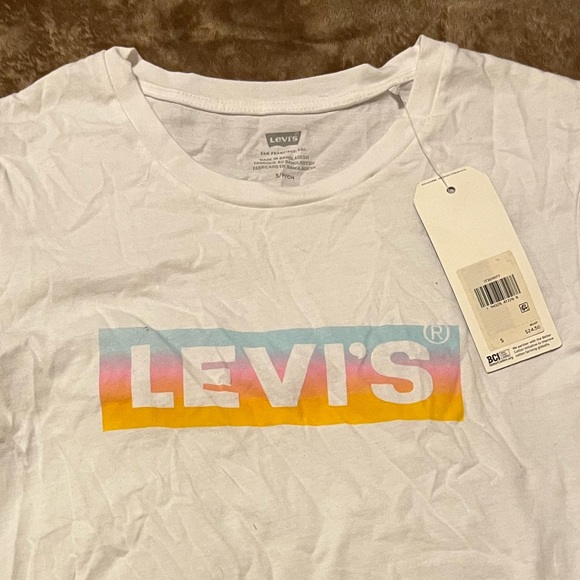 Levi’s White w/ Rainbow Graphic Tee - Small - NWT - Picture 1 of 2